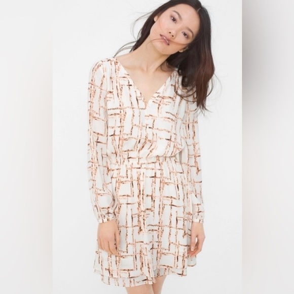 White House Black Market Dresses & Skirts - White House Black Market Long-Sleeve Geometric Print Dress Size 8